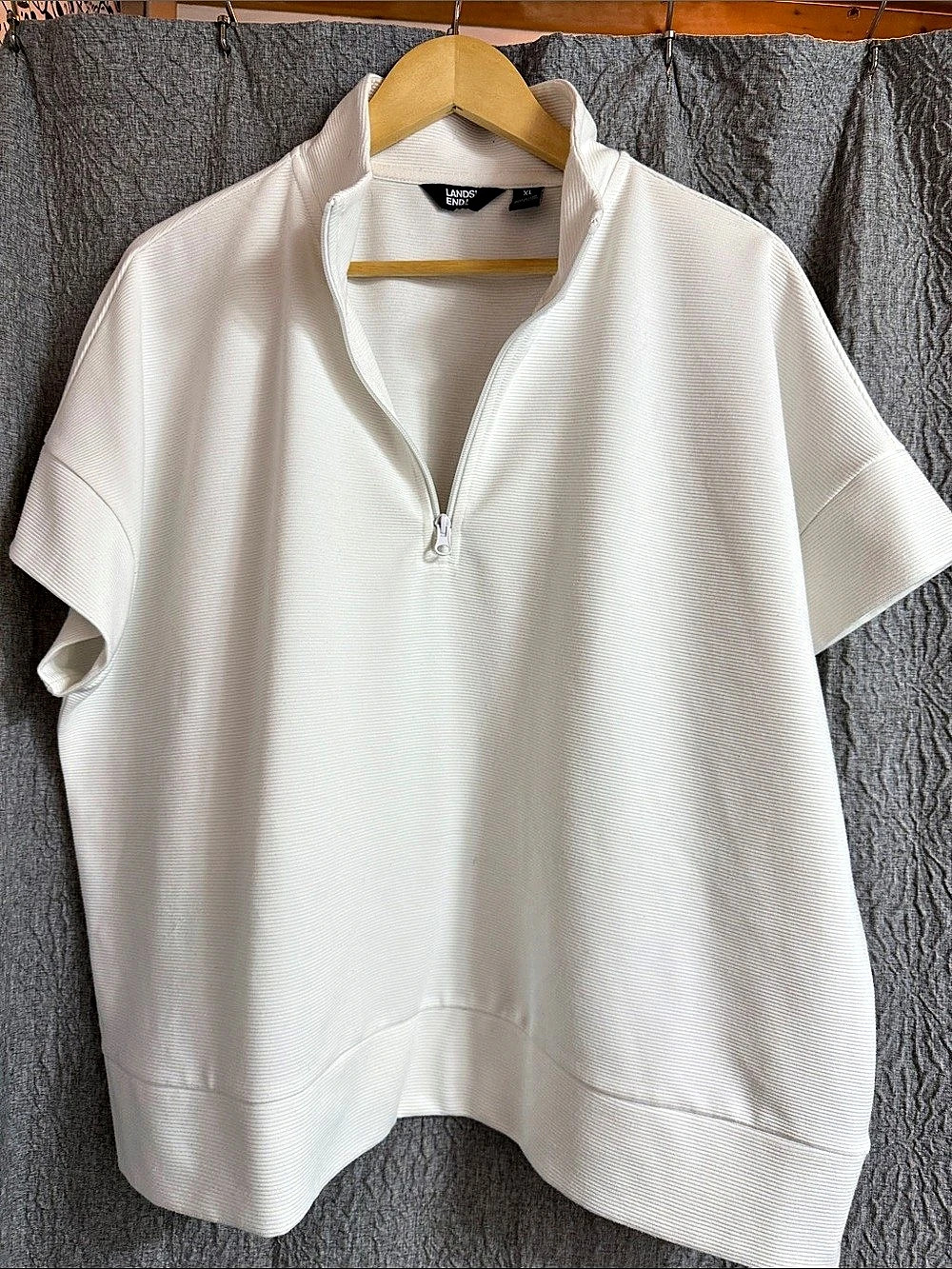 Lands' End Women’s White Quarter-Zip Top XL